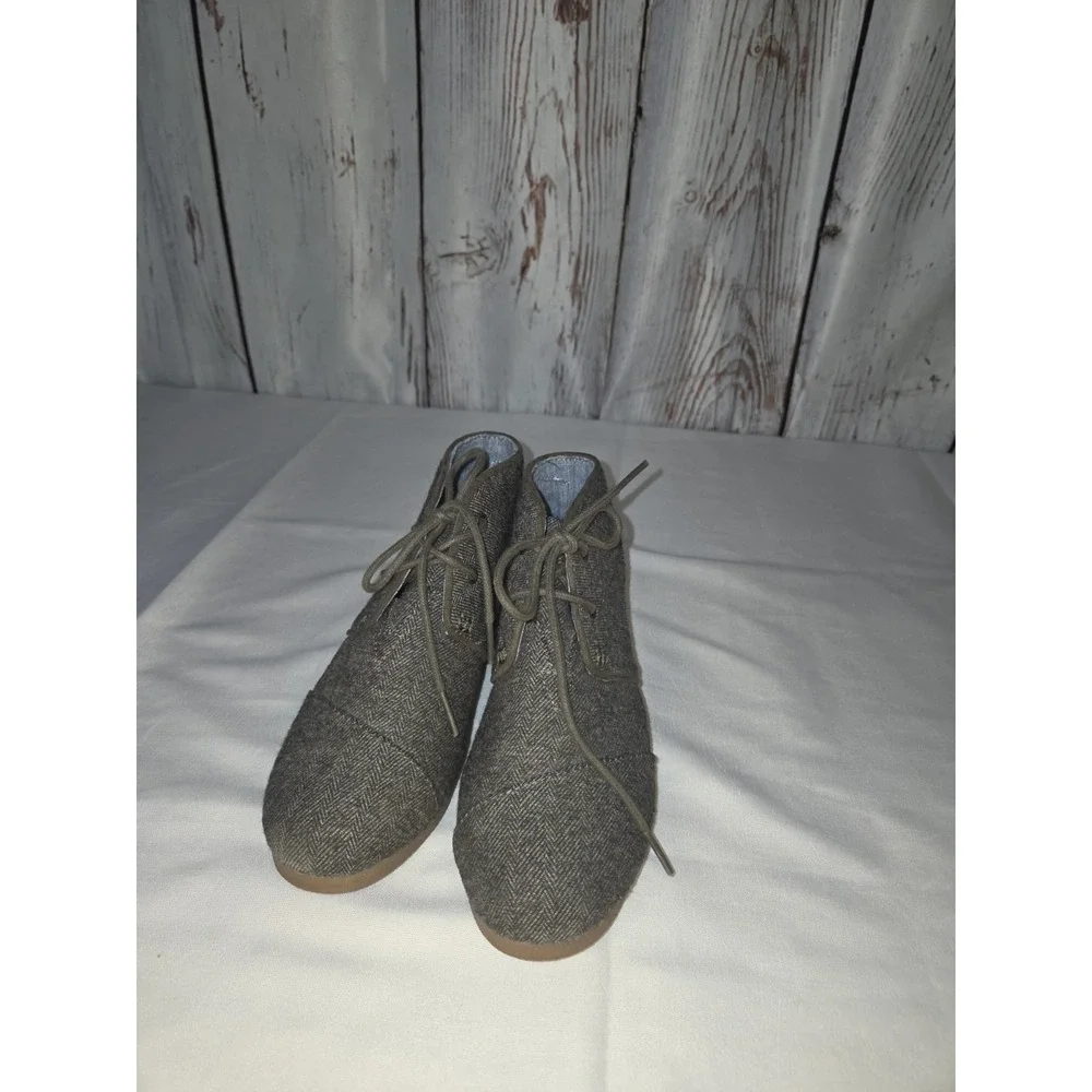 Youth Toms Lace Up Wedge Ankle Booties Gray/Green Sz 3Y Excellent Used Condition